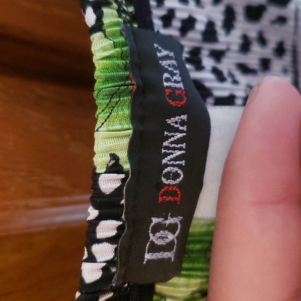 Small spaghetti strap shirt - Picture 2 of 2